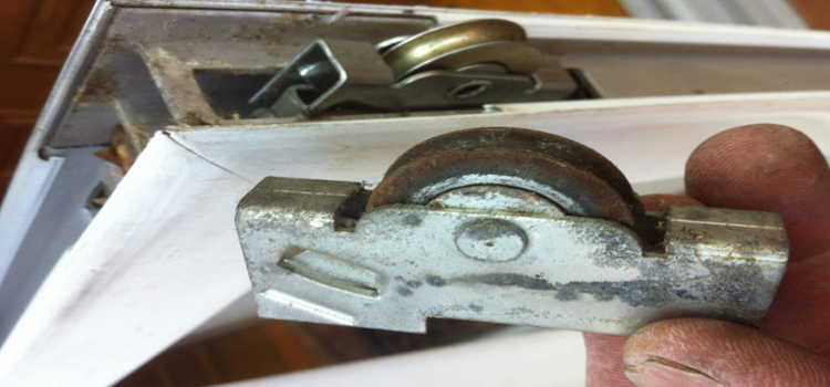 screen door roller repair in Magalia